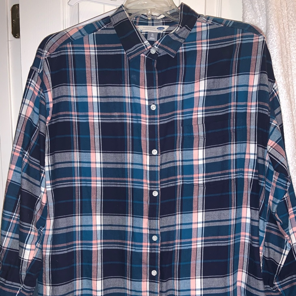 Old Navy Women’s Boyfriend 100% Cotton Flannel shirt in size XL.